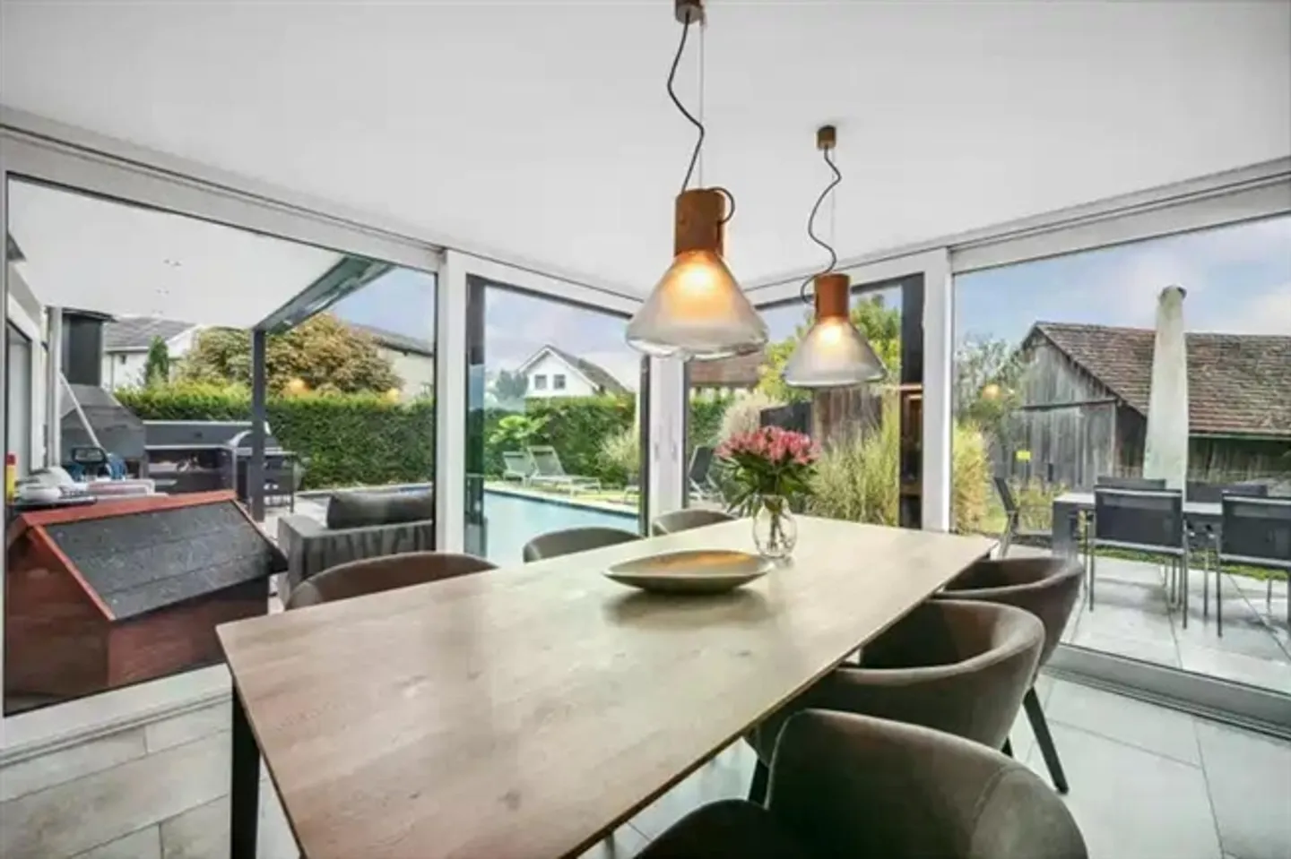 Casa unifamiliare moderna di 5,5 locali con piscina a Jonen in vendita - Foto 4 di 13