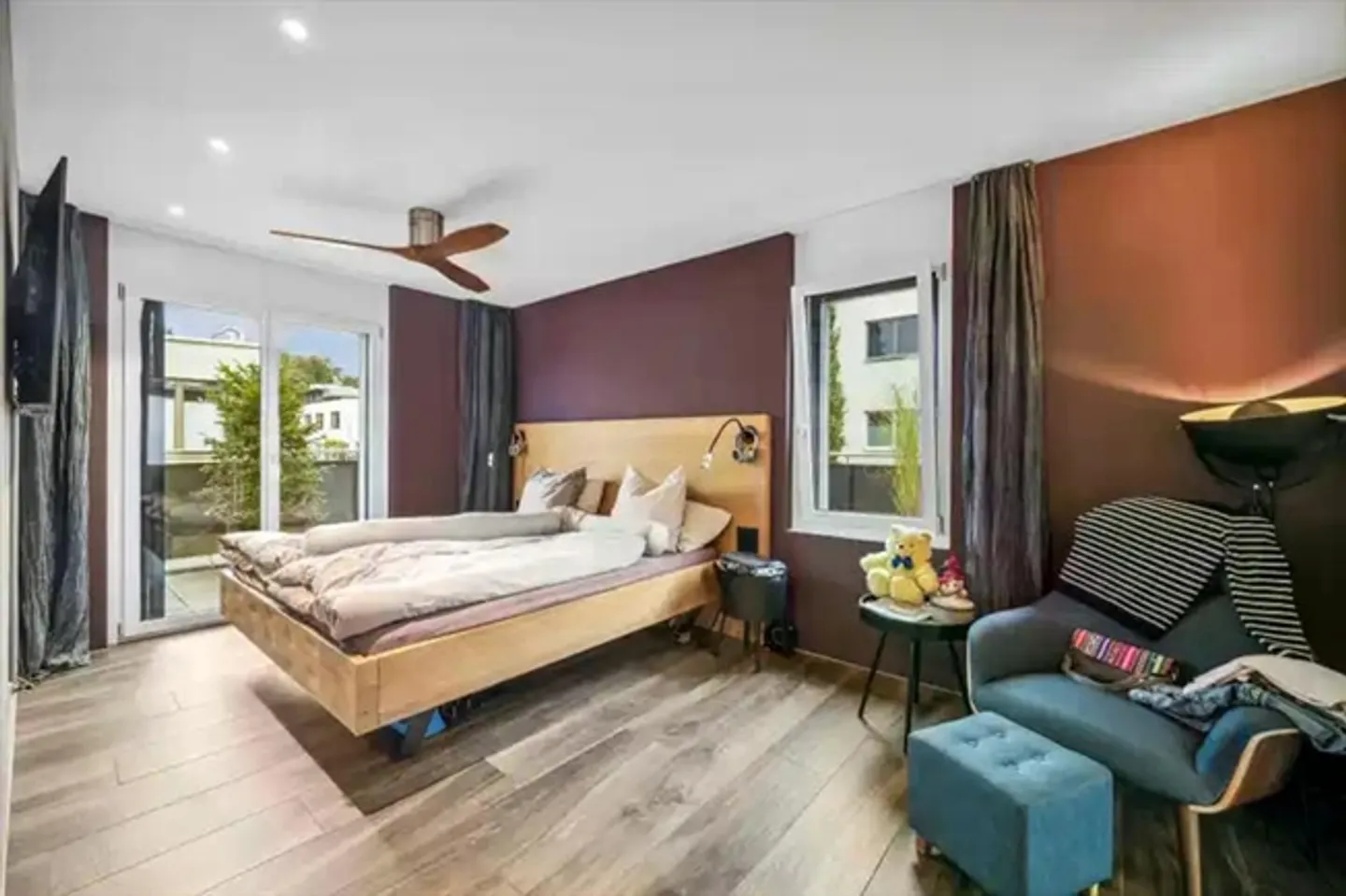 Casa unifamiliare moderna di 5,5 locali con piscina a Jonen in vendita - Foto 5 di 13