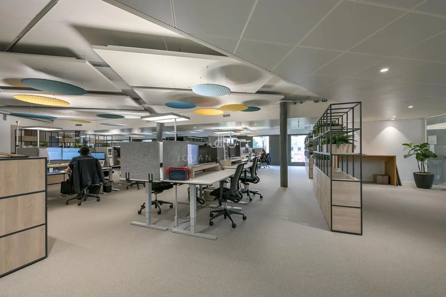 700 m2 di uffici in affitto in un edificio moderno - Foto 3 di 13