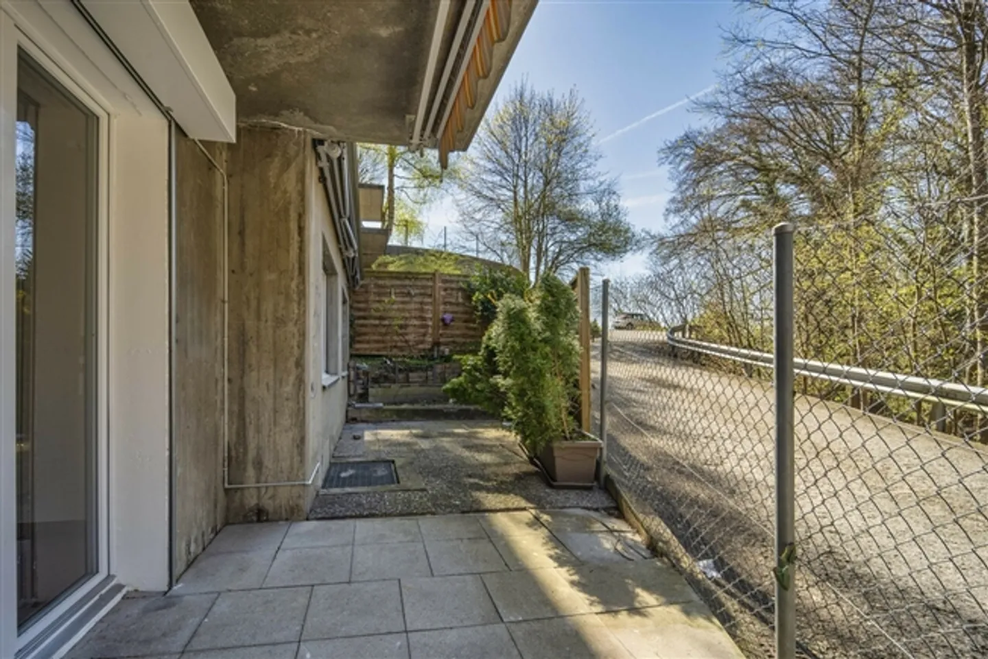 APPARTEMENT SPACIEUX ET RÉNOVÉ AVEC TERRASSE - EXCLUSIF - Photo 6 sur 14