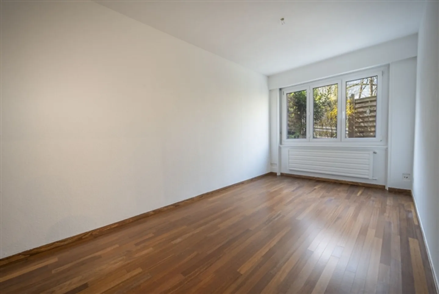 APPARTEMENT SPACIEUX ET RÉNOVÉ AVEC TERRASSE - EXCLUSIF - Photo 9 sur 14