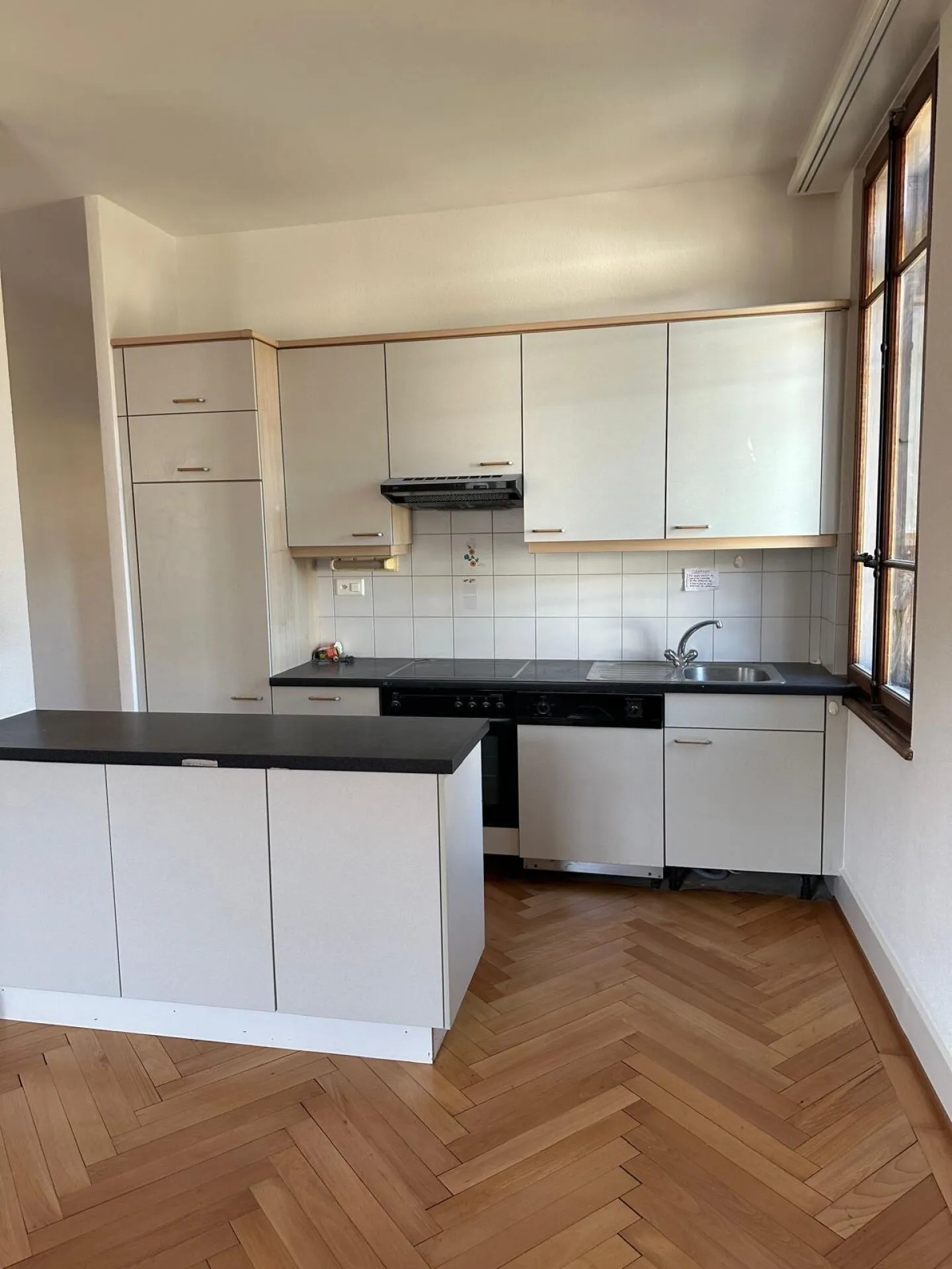 Appartement Charmant au Centre-ville - Photo 2 sur 9