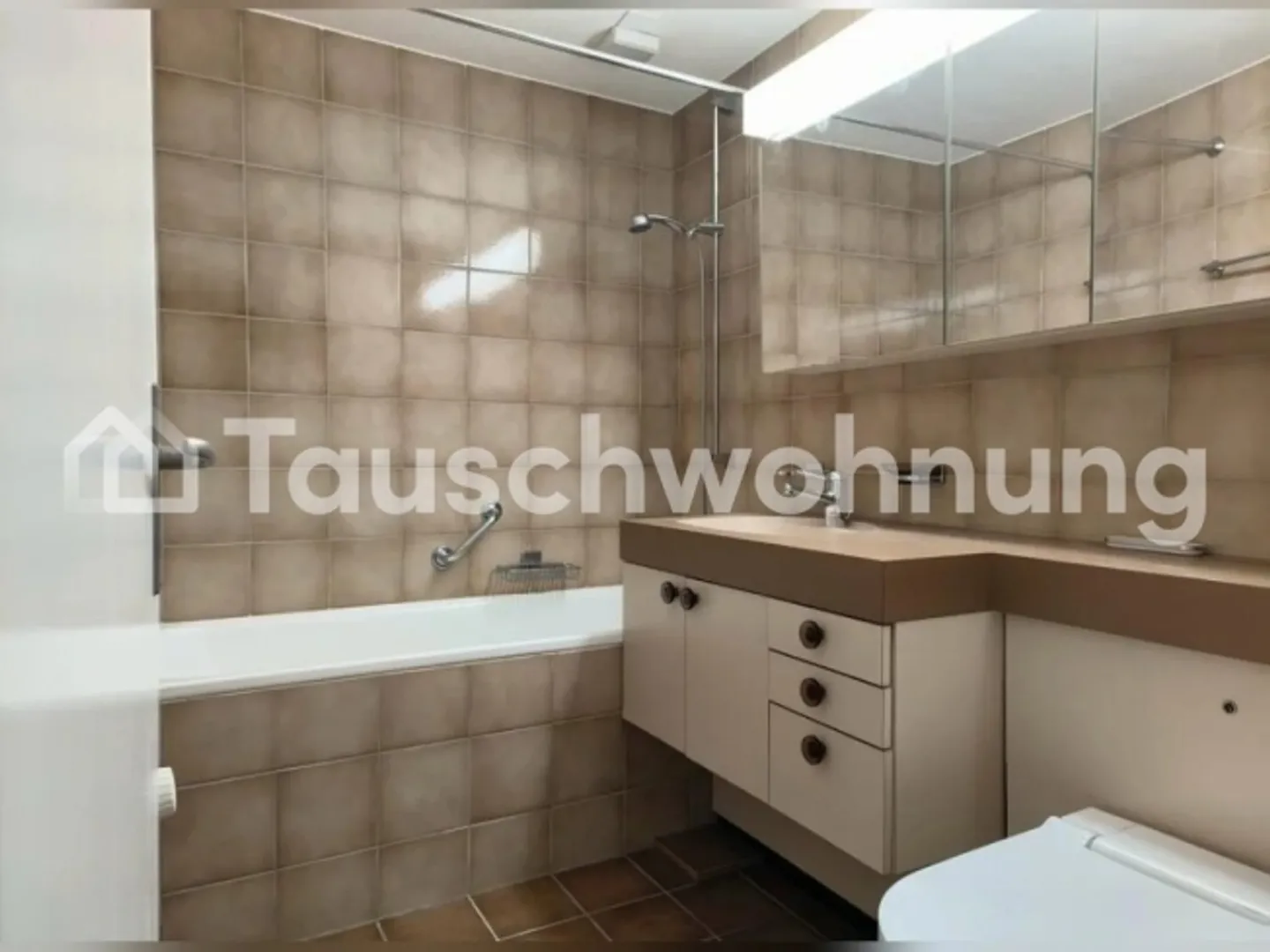 Appartamento in affitto - Foto 4 di 10