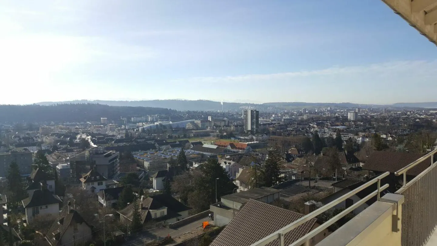 Appartamento cooperativo ristrutturato con vista sulle Alpi - Foto 12 di 16