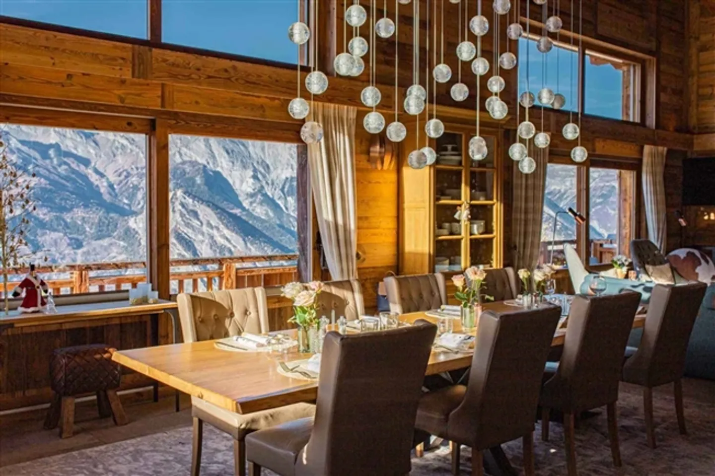 Chalet moderno con vista mozzafiato sulle montagne - Foto 4 di 13