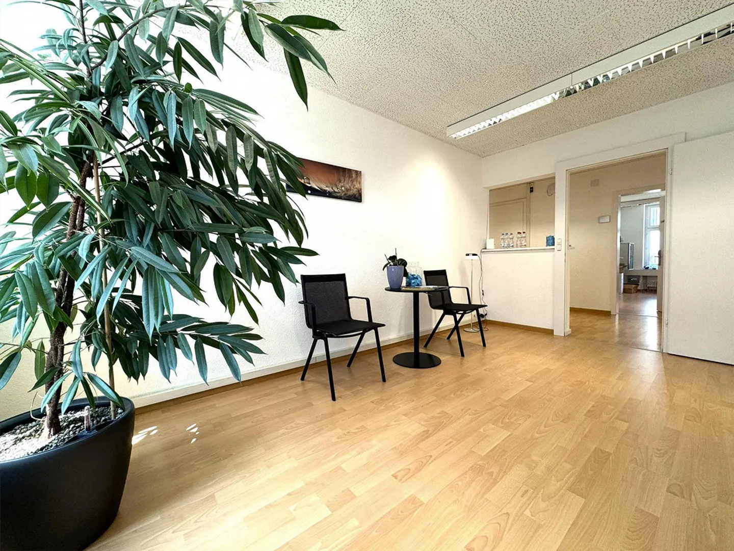 577 sqm office space in an excellent location in the city center - Photo 5 of 11