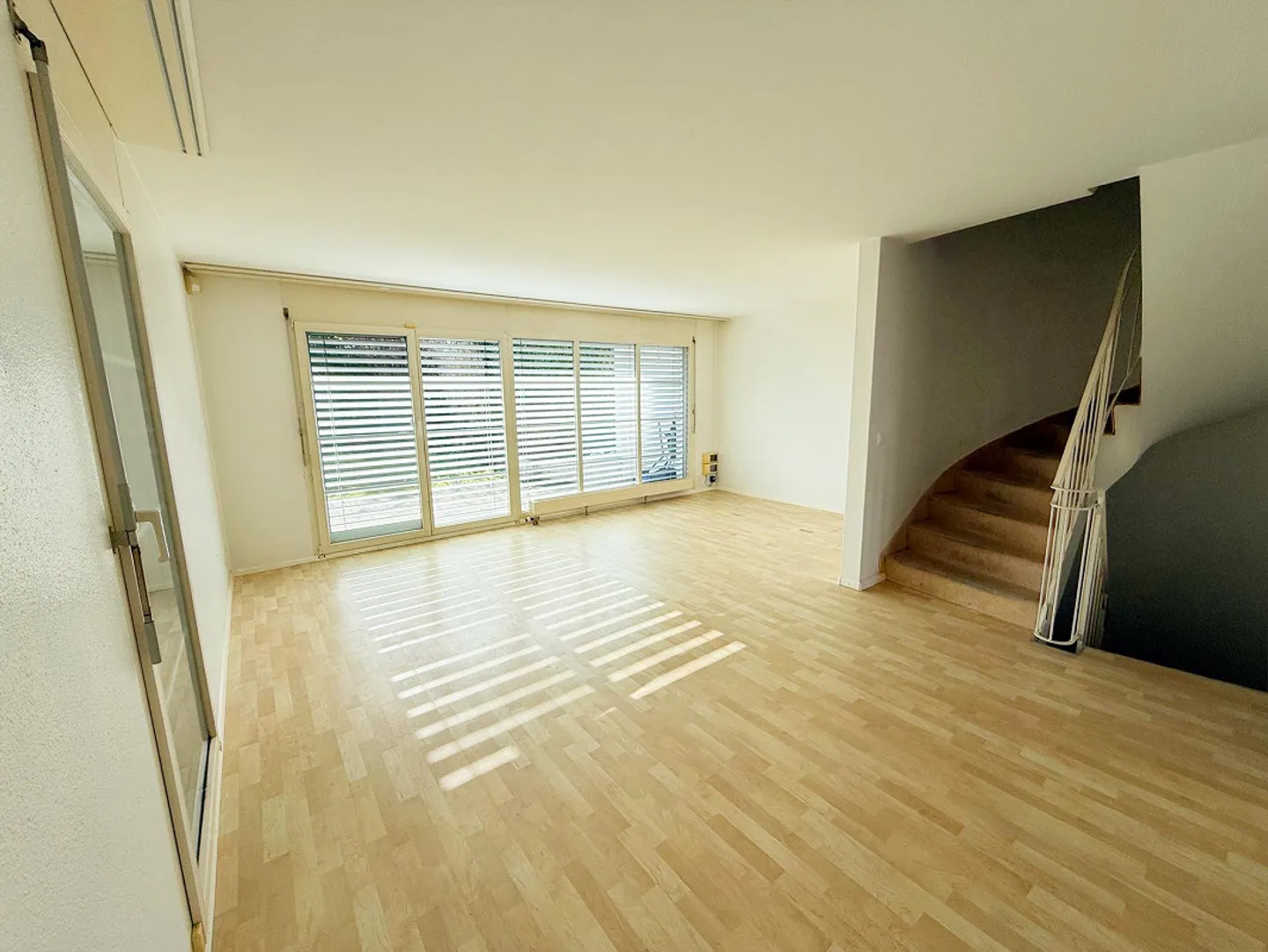 Charmantes Einfamilienhaus in Reinach - Foto 3 von 9