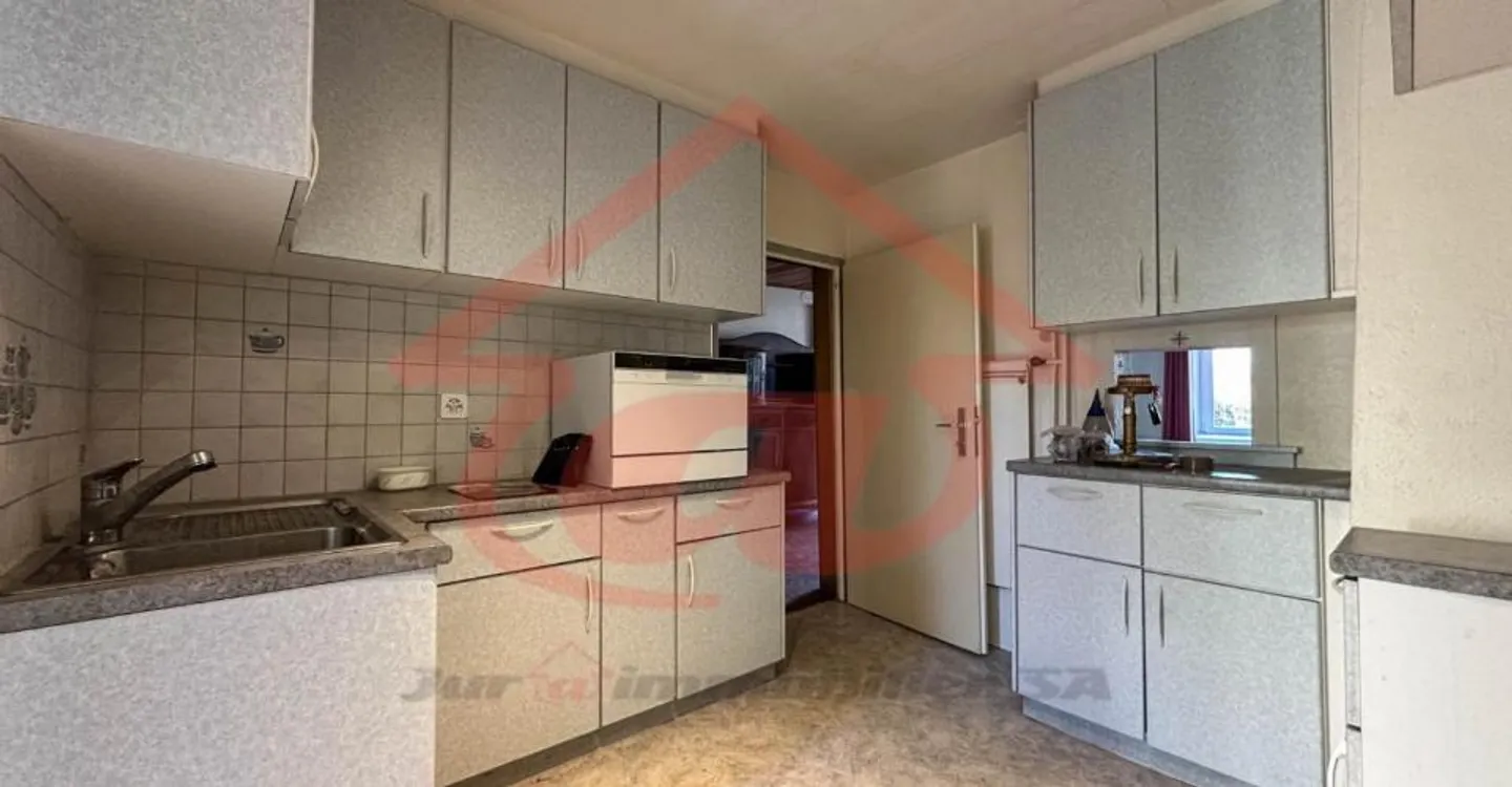 Residential building - Photo 8 of 17