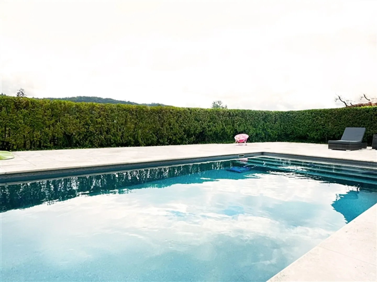 Villa di 8,5 stanze con piscina e appartamento a Oberentfelden - Foto 2 di 13