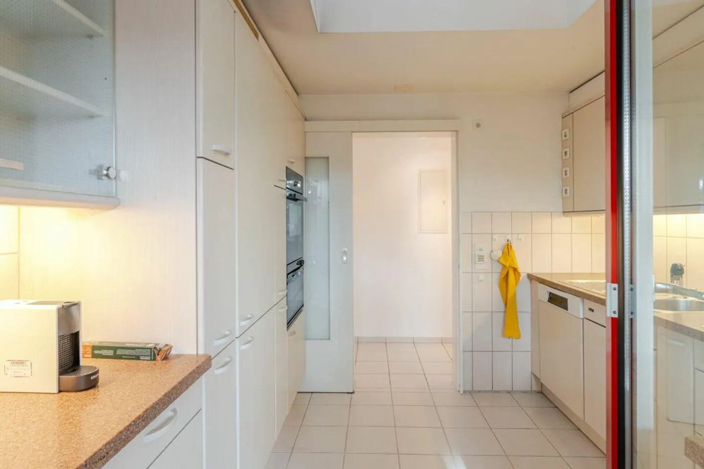 Helle 7.5 Z' Dach-Maisonettewohnung plus separater Hobbyraum und 2 AEH - Foto 8 di 13