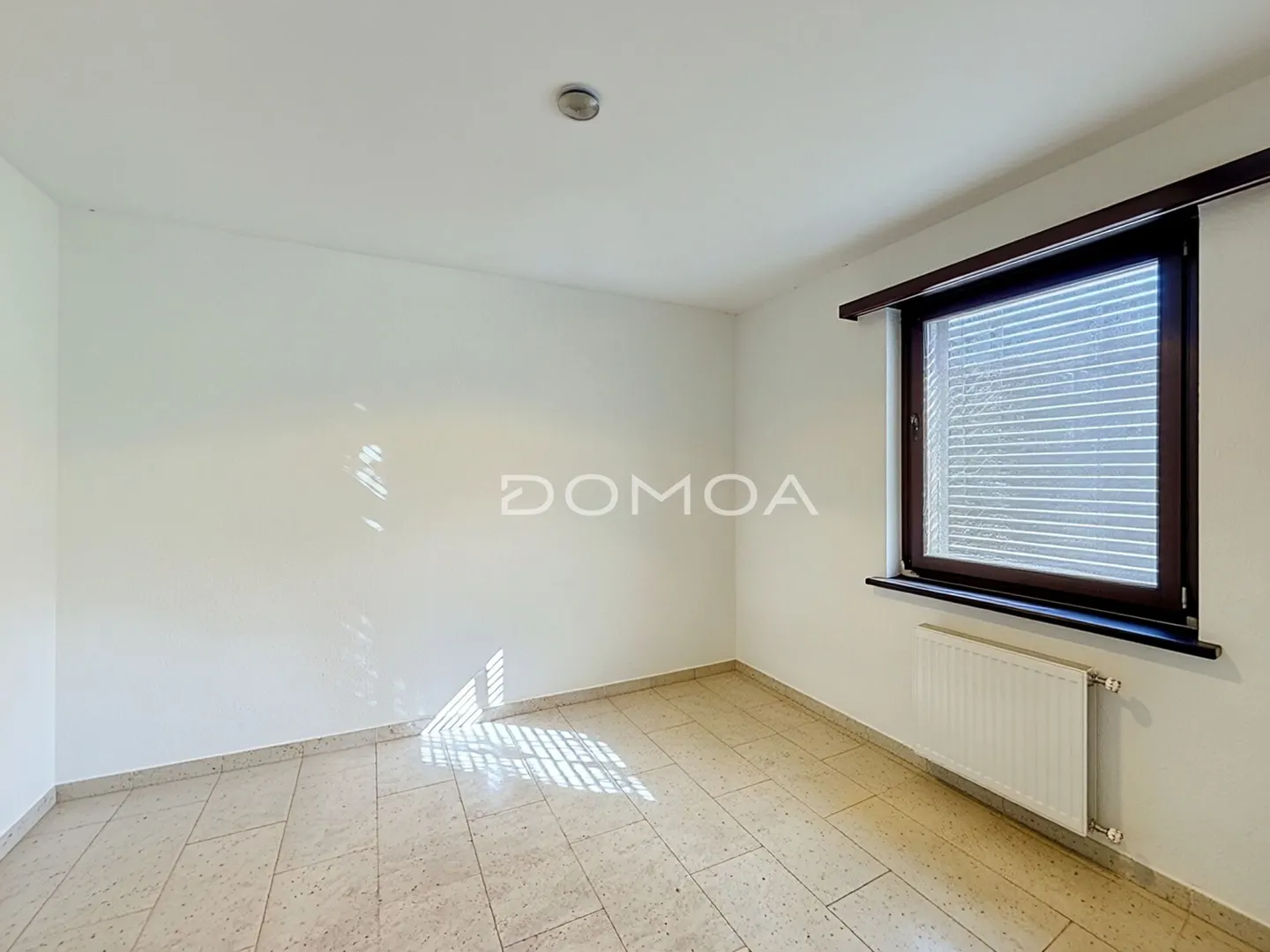 Individual villa with 6.5 rooms on a plot of over 1,000 m² - Photo 8 of 13