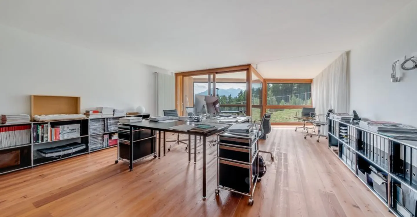 RENOVIERTES WOHNUNG - NAHE DEM ZENTRUM - UNVERBAUBARES AUSBLICK - EXKLUSIV - Foto 2 von 11