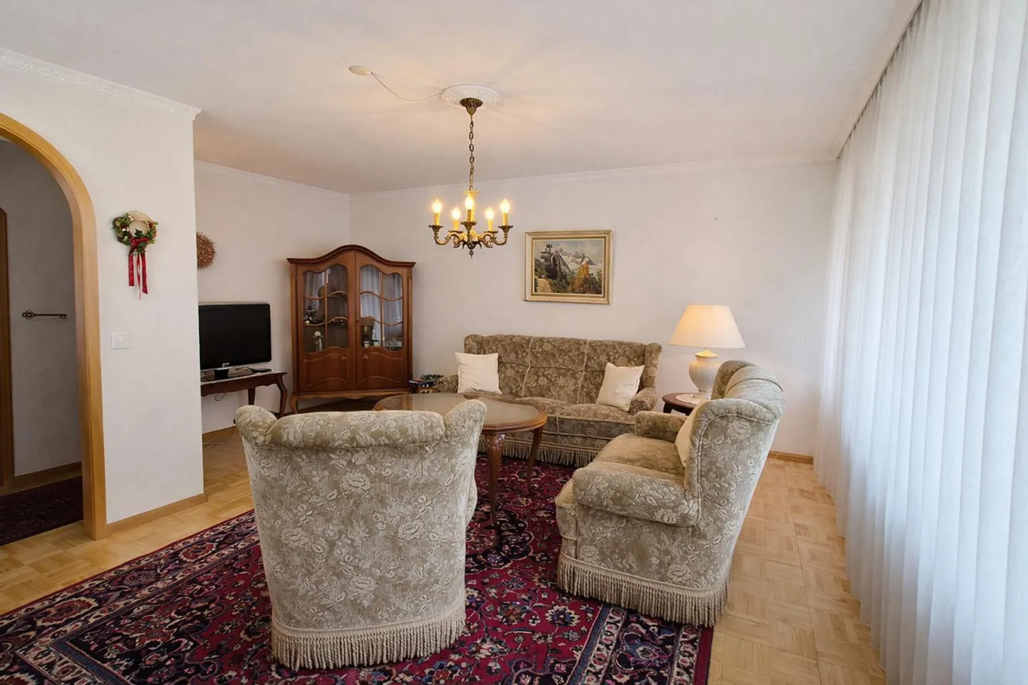 Charming 3.5-room cooperative apartment with mountain view - Photo 6 of 14