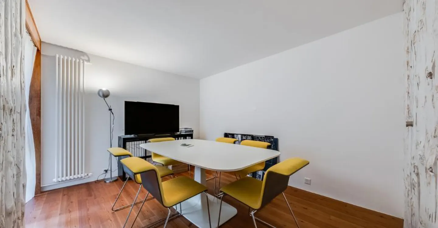 RENOVIERTES WOHNUNG - NAHE DEM ZENTRUM - UNVERBAUBARES AUSBLICK - EXKLUSIV - Foto 5 von 11
