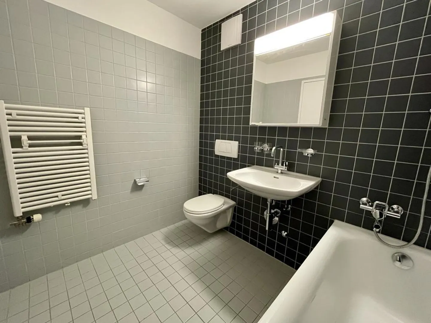 Ampio appartamento di 3.5 stanze in Rösslimattweg - Foto 4 di 9