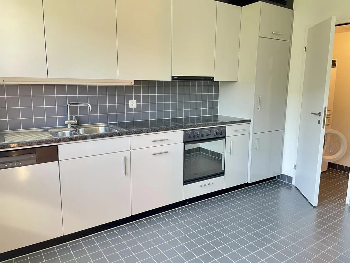Ampio appartamento di 3.5 stanze in Rösslimattweg - Foto 5 di 9