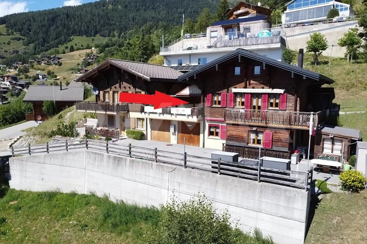 Chalet con due unità abitative ad Albinen - Posizione privilegiata con vista panoramica - Foto 1 di 13