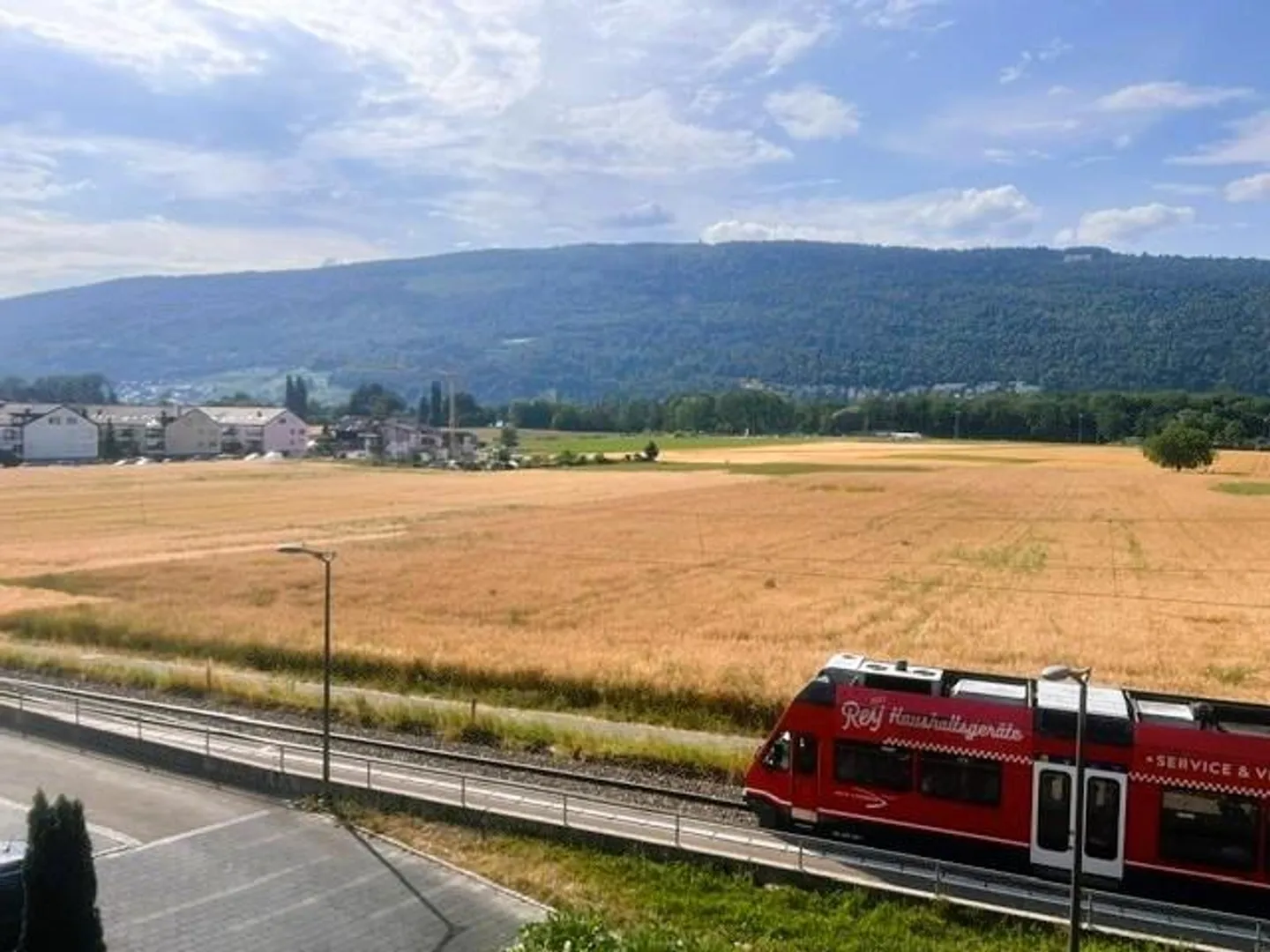 Magnifique appartement de 5,5 pièces au 1er étage à Ipsach au bord du lac de Bienne - Photo 1 sur 20