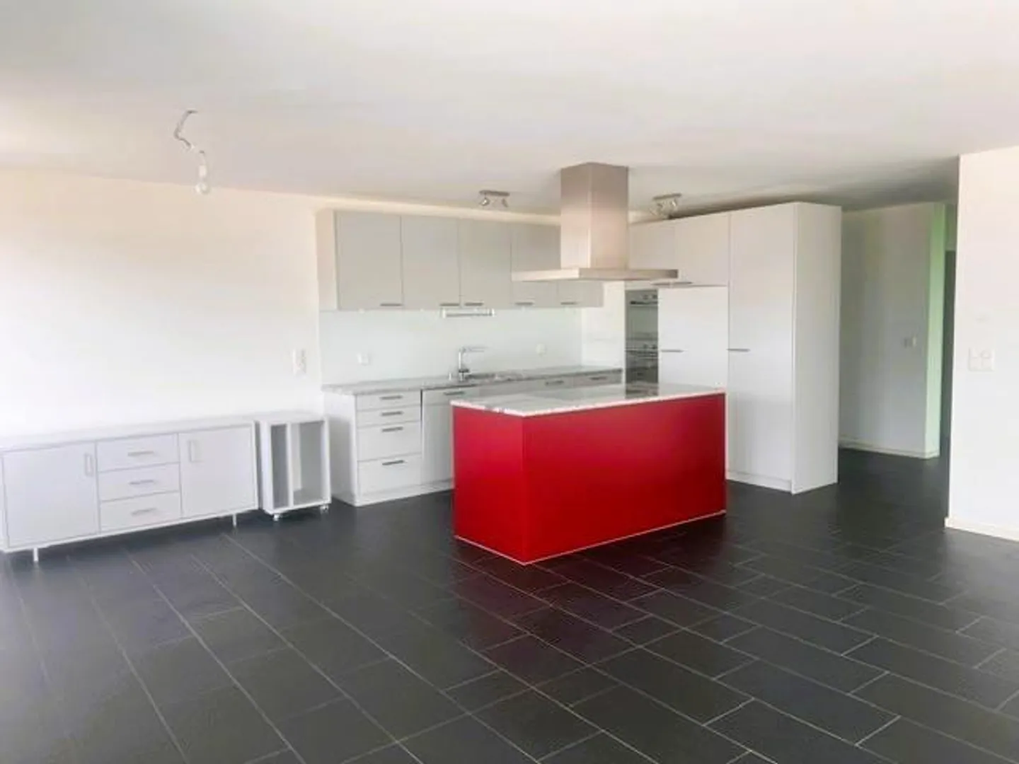 Magnifique appartement de 5,5 pièces au 1er étage à Ipsach au bord du lac de Bienne - Photo 4 sur 20