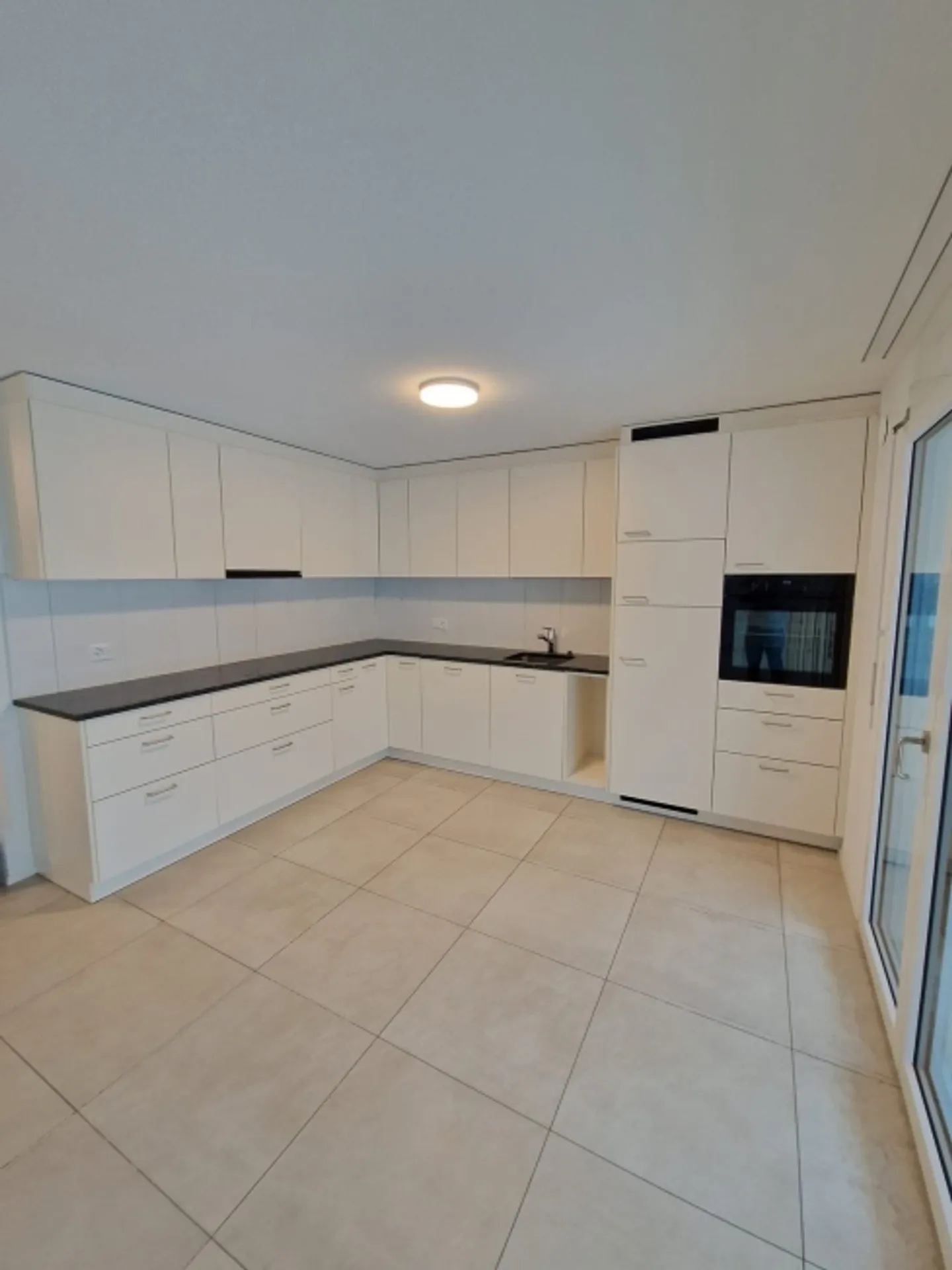 Living happiness in the green with sunny view - Photo 1 of 7