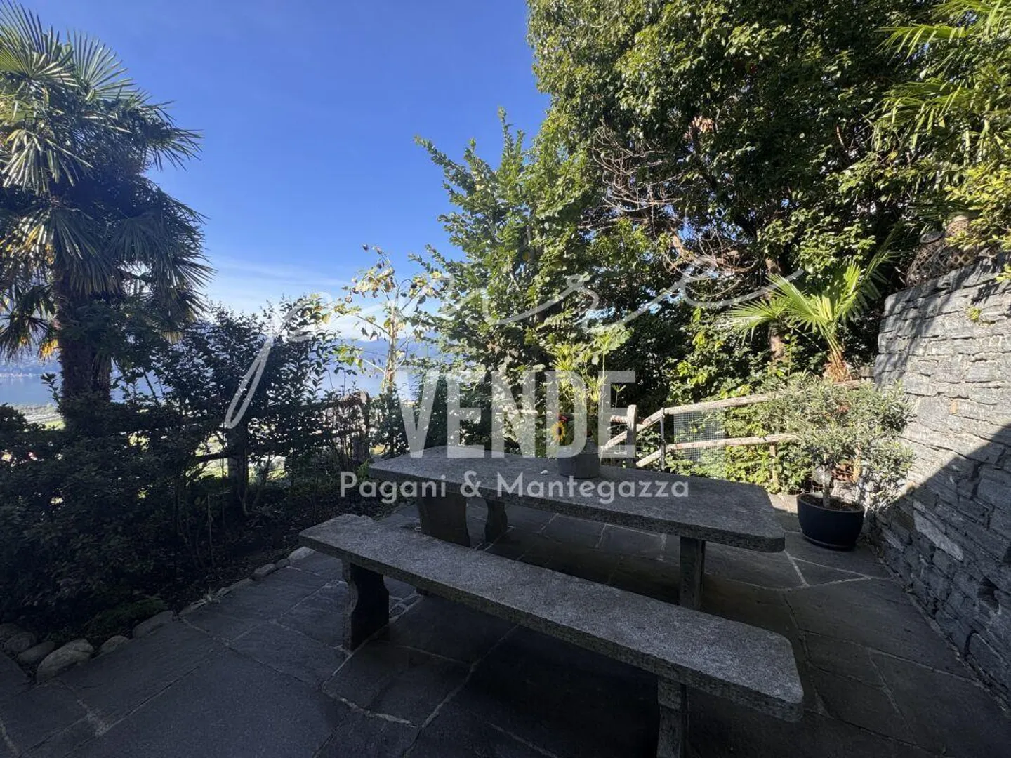 GORDOLA - MAISON (VACANCES) DE 5.5 PIÈCES AVEC VUE ÉMOUVANTE SUR LE LAC - Photo 8 sur 13