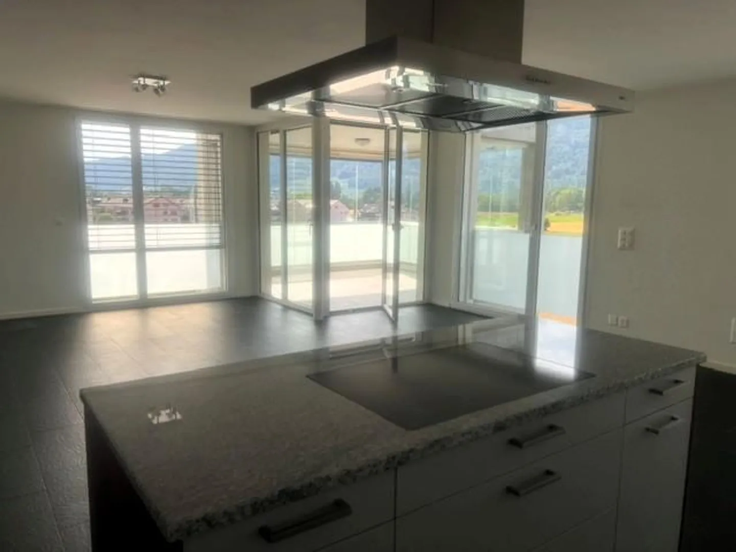 Magnifique appartement de 5,5 pièces au 1er étage à Ipsach au bord du lac de Bienne - Photo 7 sur 20