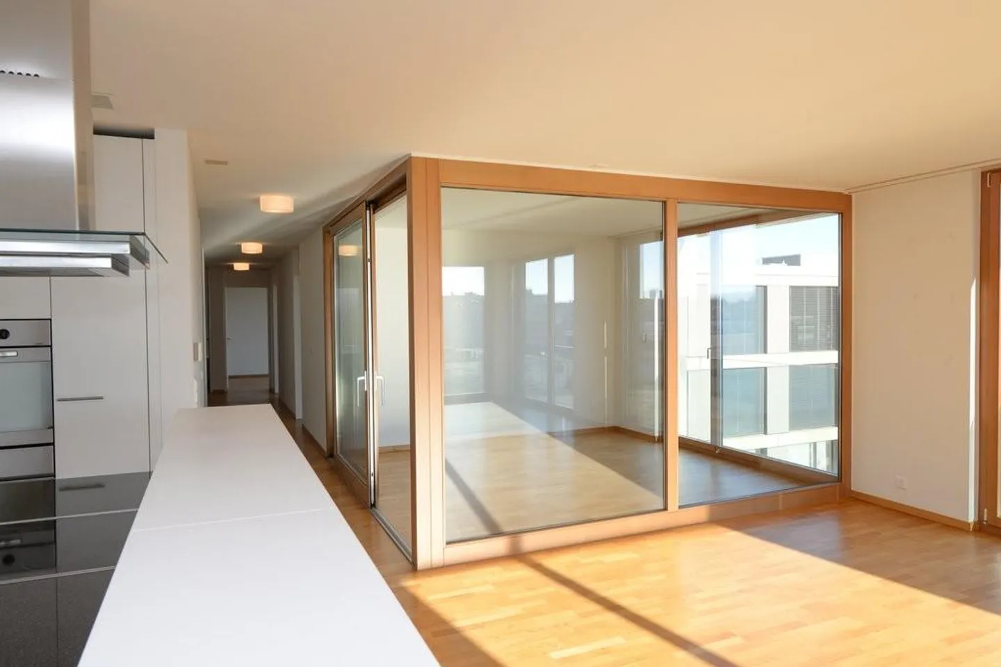 Moderne 4.5-Zimmerwohnung - Foto 3 von 11
