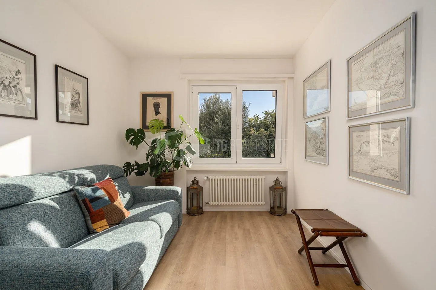 Elegant 4.5-room apartment with terraces, near the center and the train station of Lugano - Photo 3 of 13