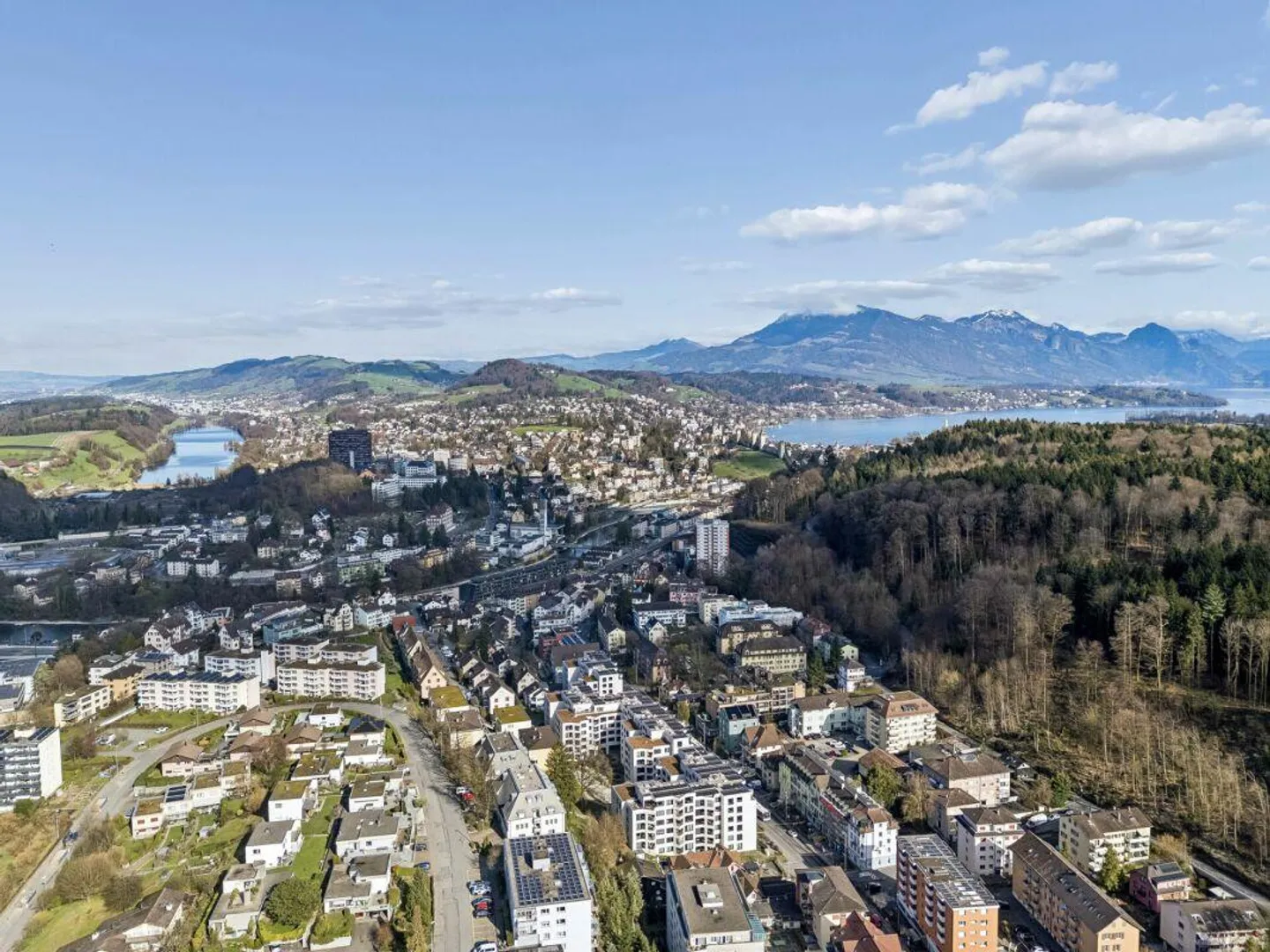 Appartement en duplex spacieux de 5,5 pièces avec charme, salle de loisirs et potentiel - Photo 12 sur 23