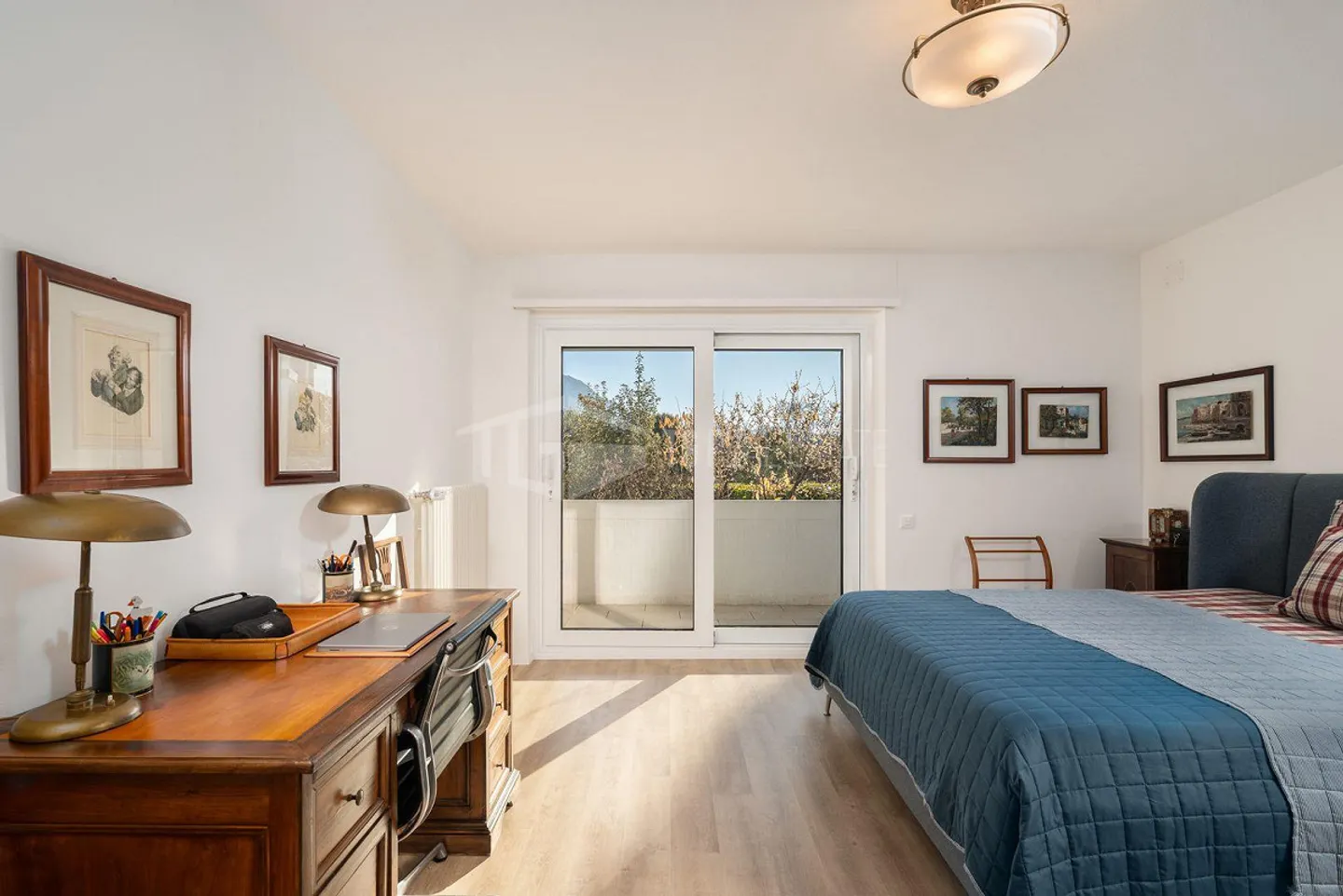 Elegant 4.5-room apartment with terraces, near the center and the train station of Lugano - Photo 8 of 13