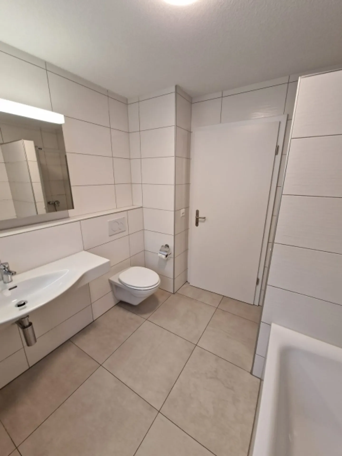 Living happiness in the green with sunny view - Photo 3 of 7