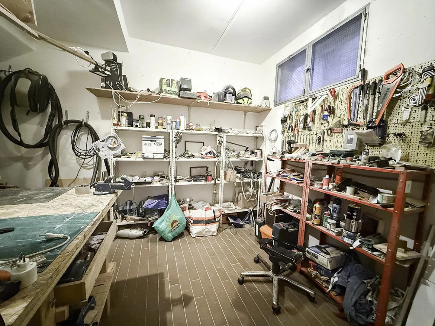 Grande casa con giardino, garage e posto auto. Soleggiata e tranquilla - Foto 30 di 30