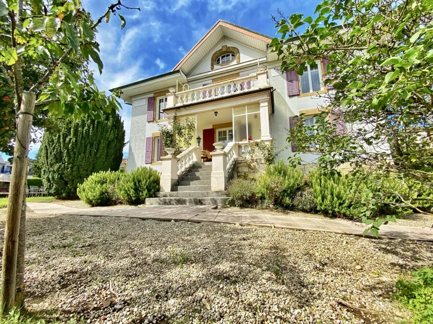 EXTRAORDINARY PROPERTY! MAGNIFICENT HOUSE - Photo 1 of 7