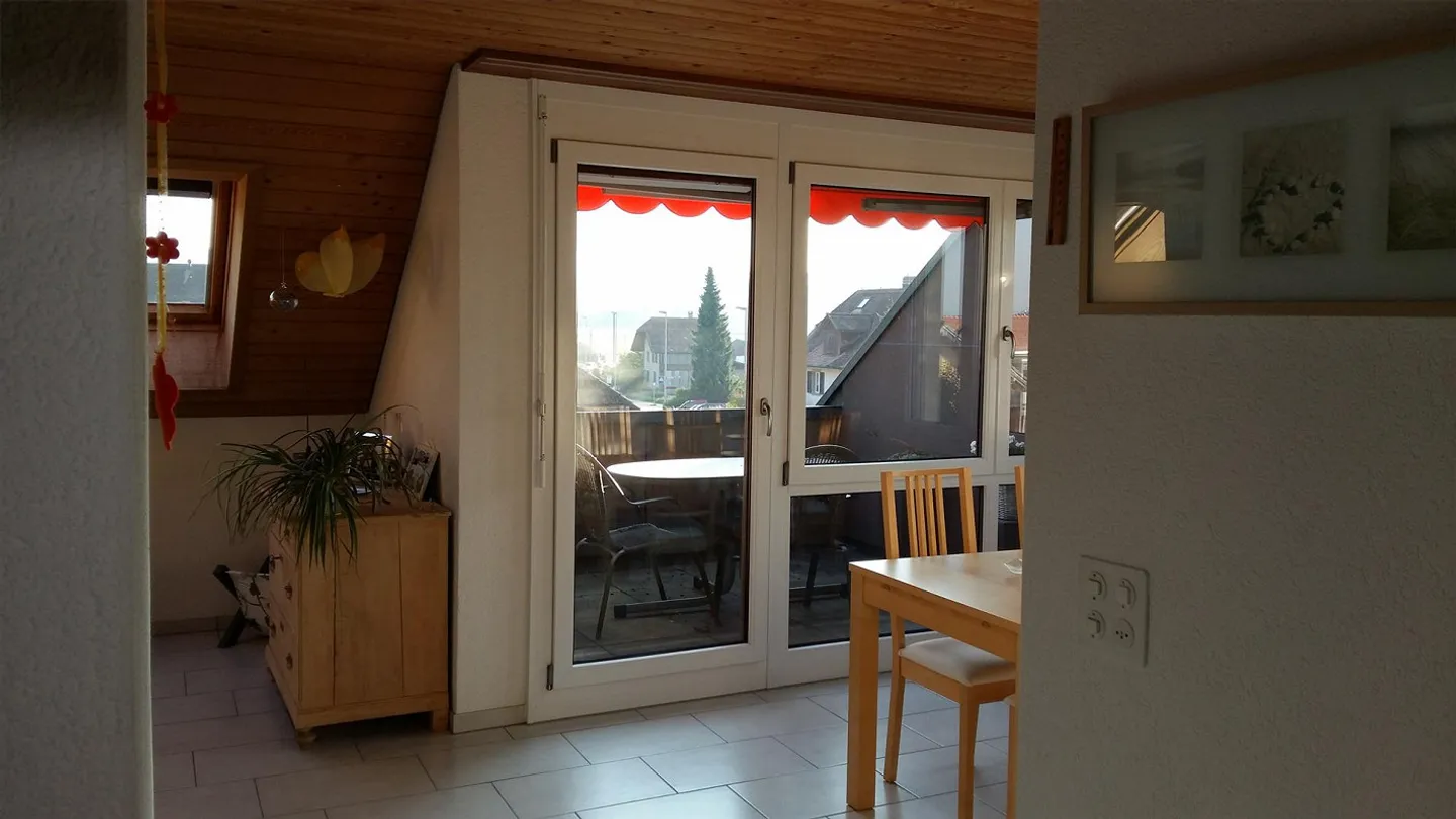 Appartement sous les combles de 3 pièces dans une maison de 6 familles - Photo 5 sur 7