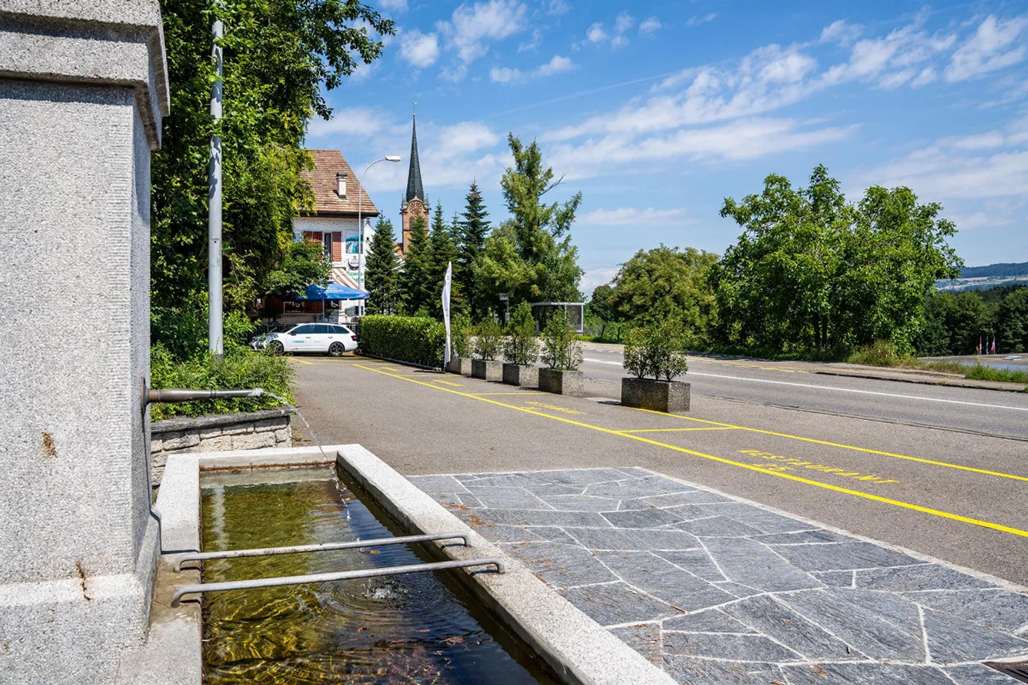 Modernes Einfamilienhaus mit Garten - Foto 7 von 8