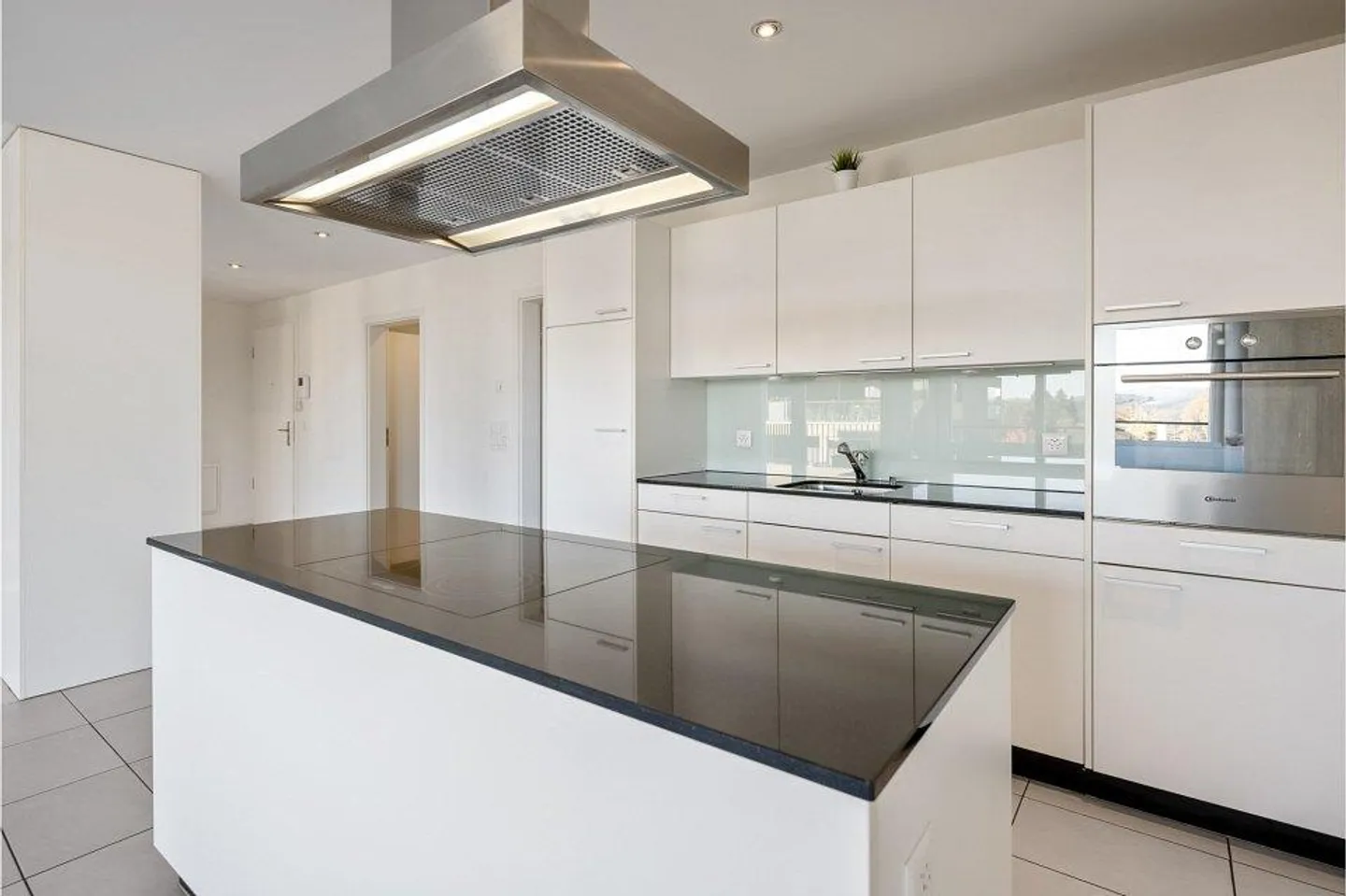 Appartamento 3,5 locali - Luminoso, aperto e con vista da sogno - Foto 4 di 6