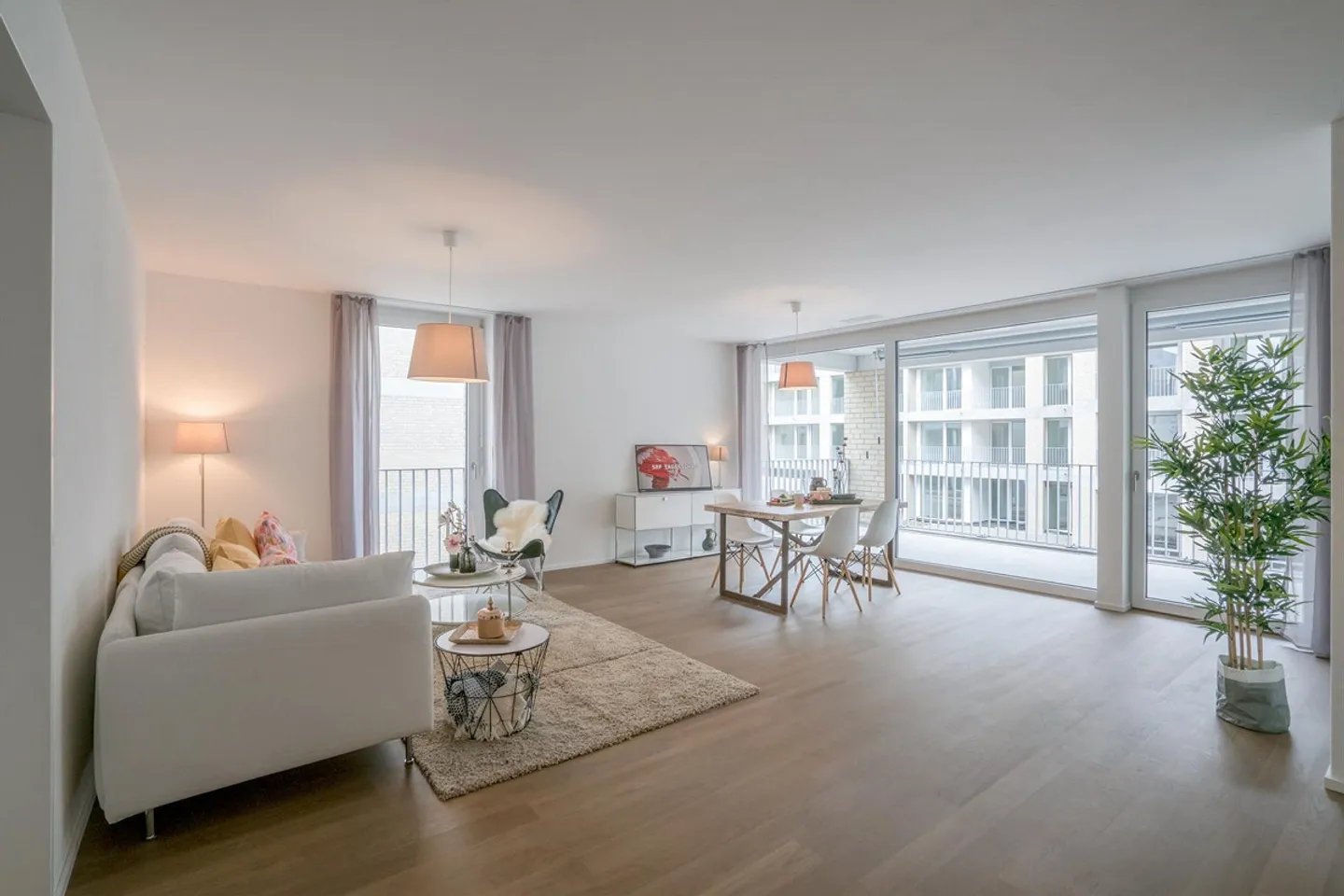 Appartamento Attico Moderno a Suhr - Foto 2 di 5