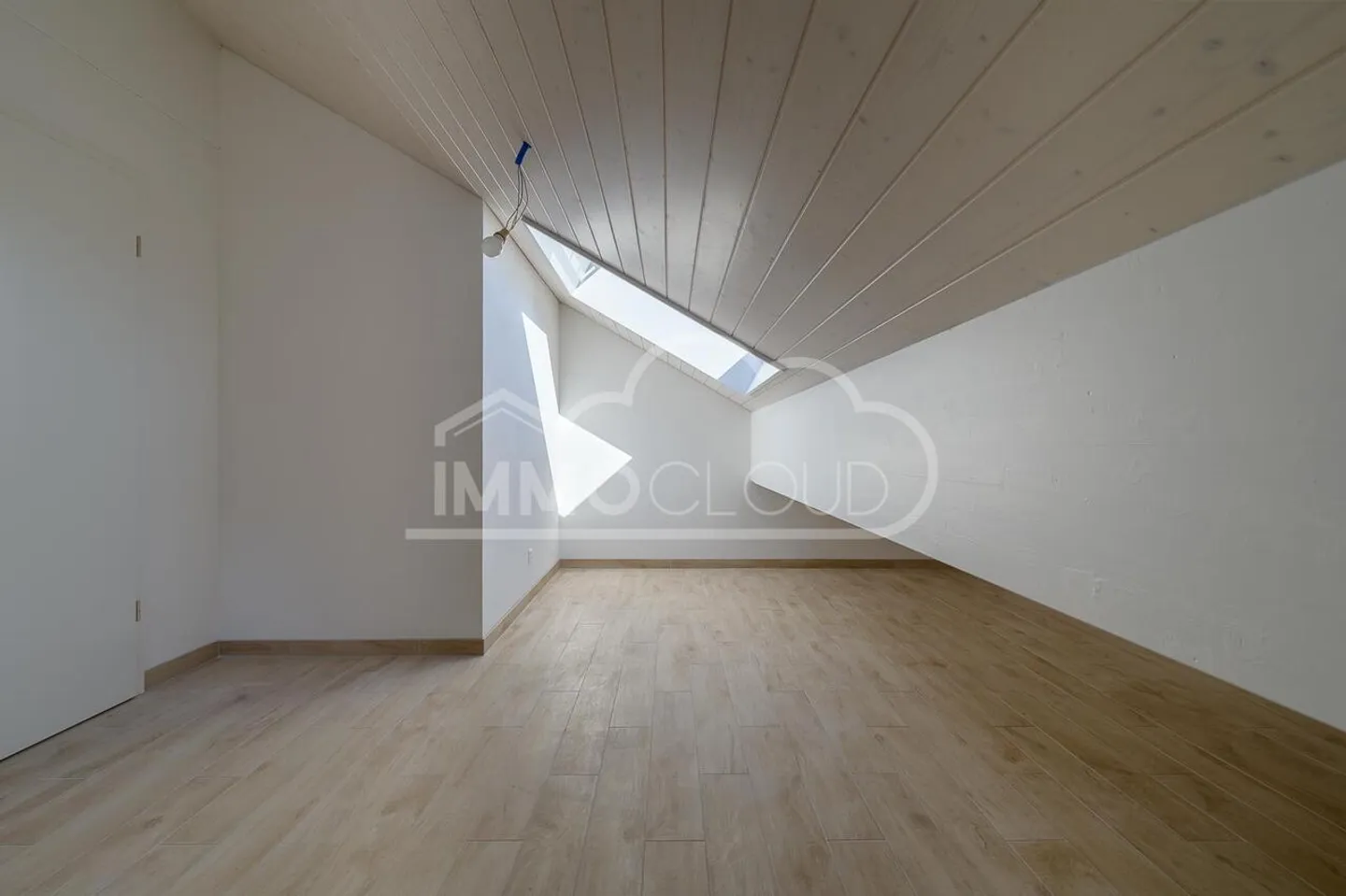 New and spacious apartments! - Photo 8 of 14