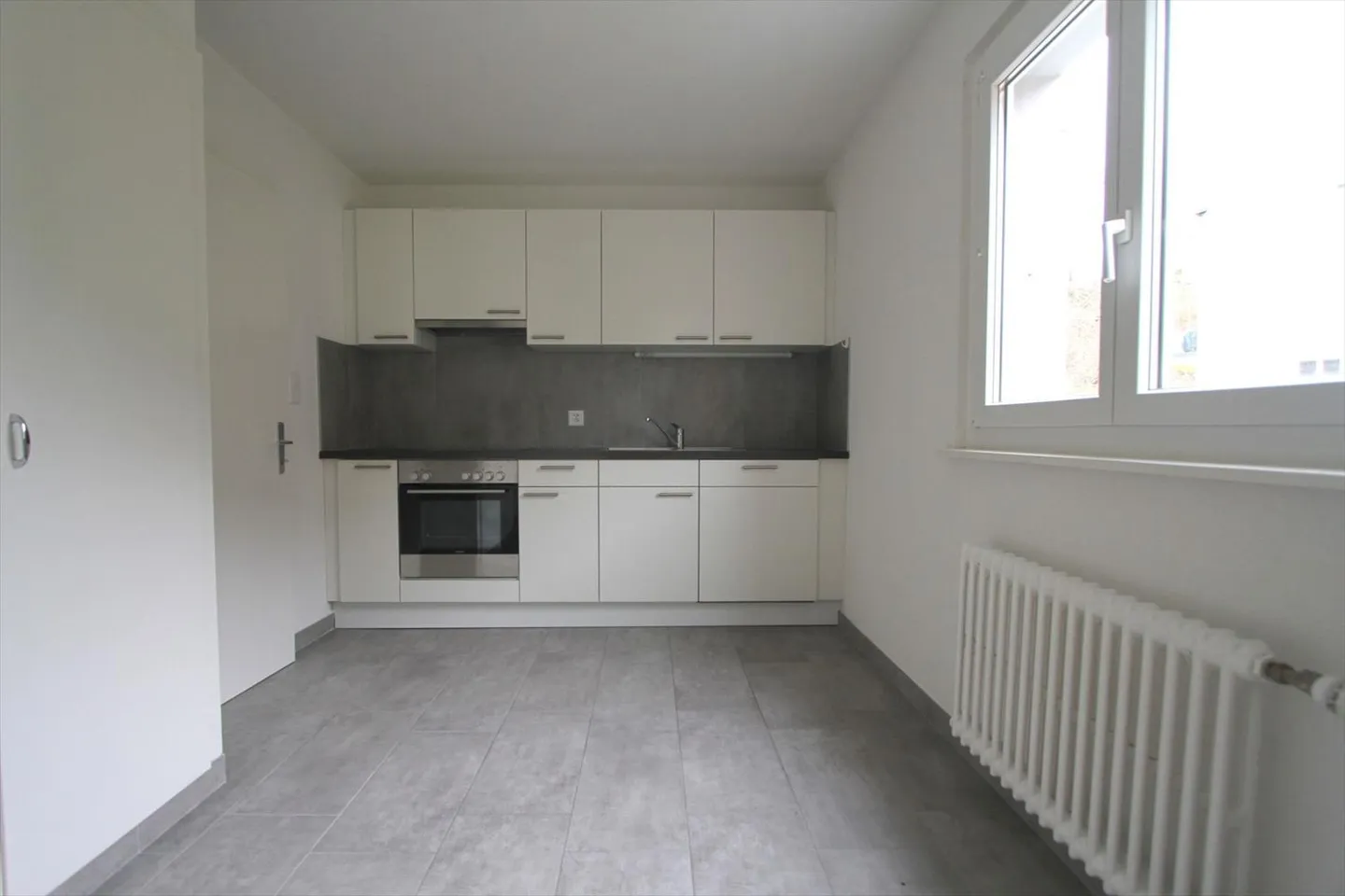 3.5 room apartment with balcony - Photo 3 of 6