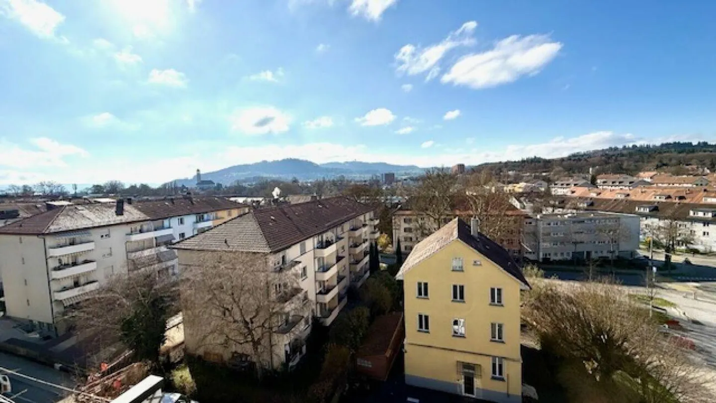 3 1/2-Room Maisonette Apartment with Beautiful View - Photo 2 of 14