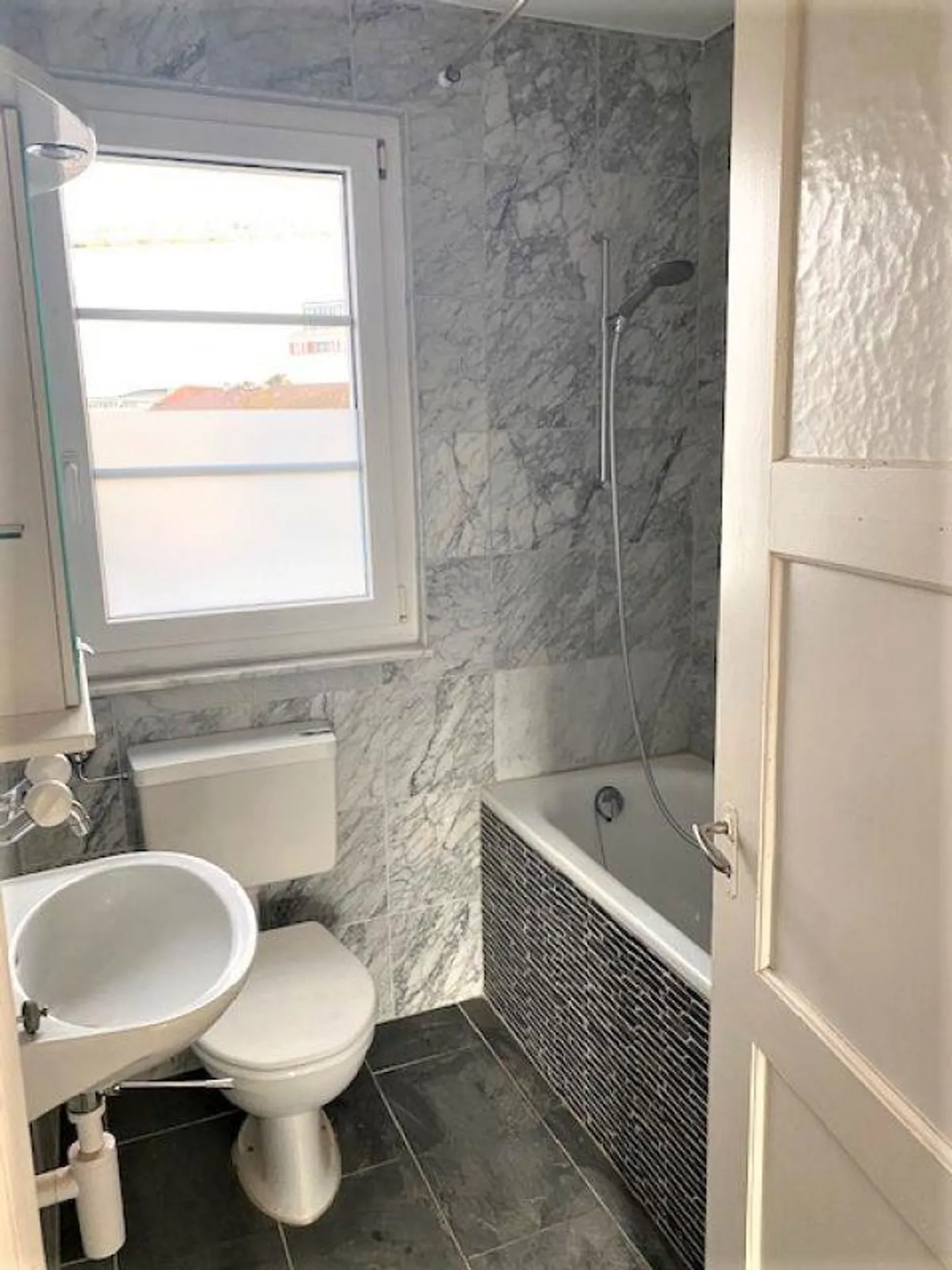 3 1/2-Room Maisonette Apartment with Beautiful View - Photo 6 of 14