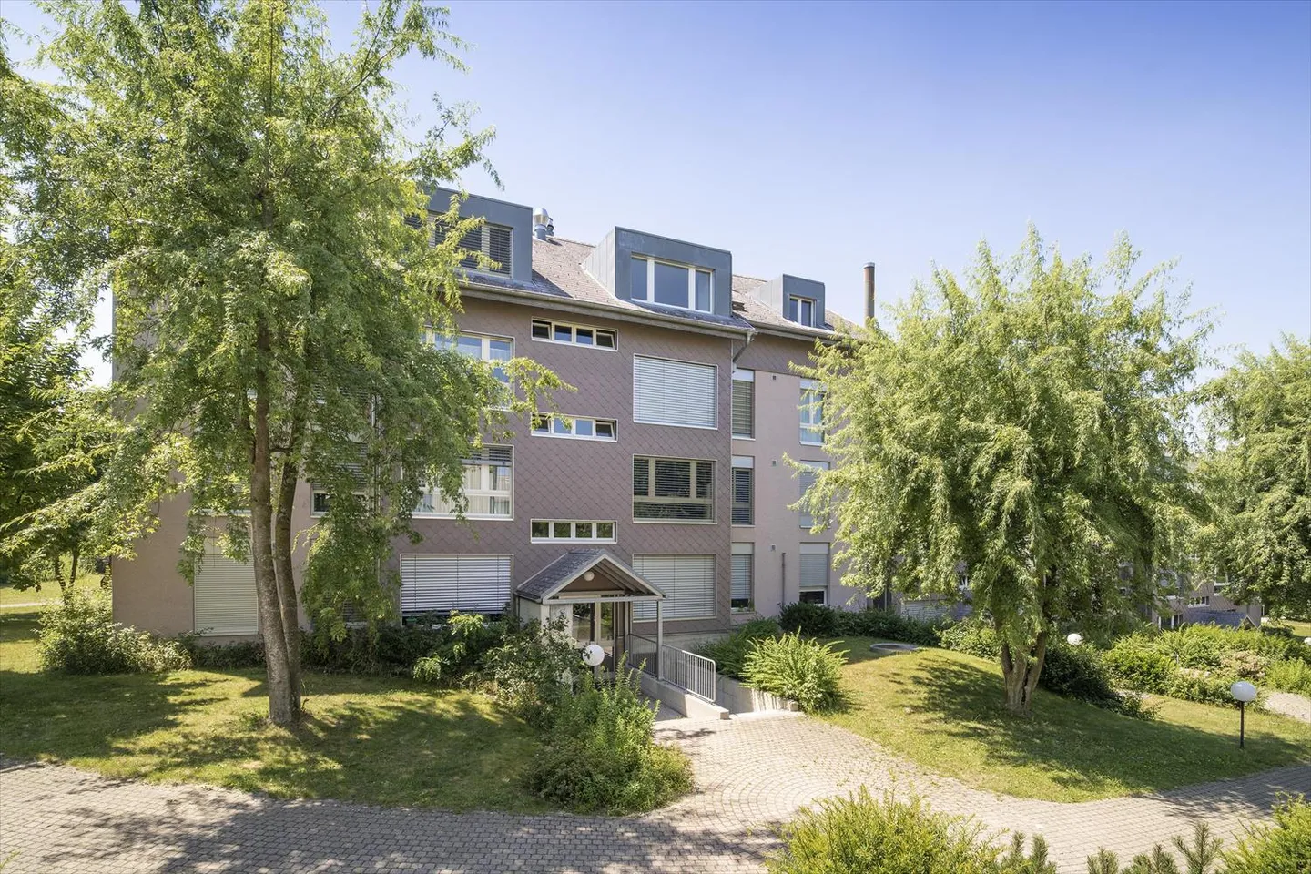 Appartement à louer - Photo 1 sur 3