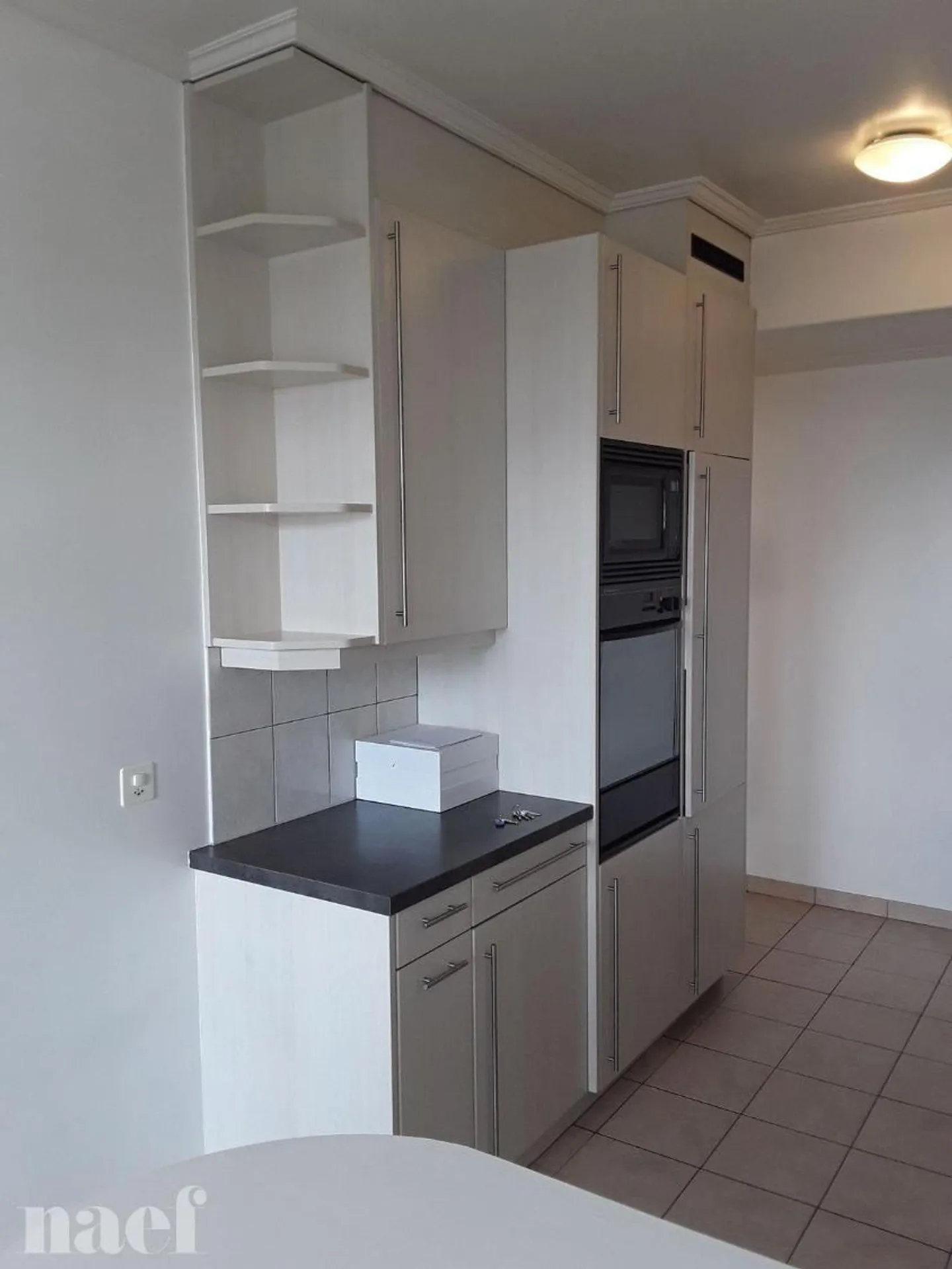 Appartement rénové avec balcon - Photo 9 sur 13