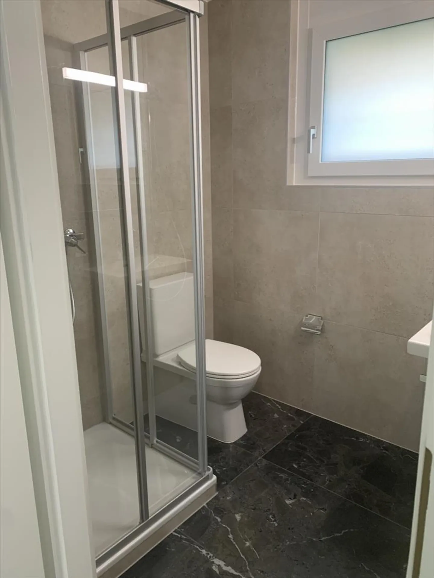 Appartement à louer - Photo 3 sur 10