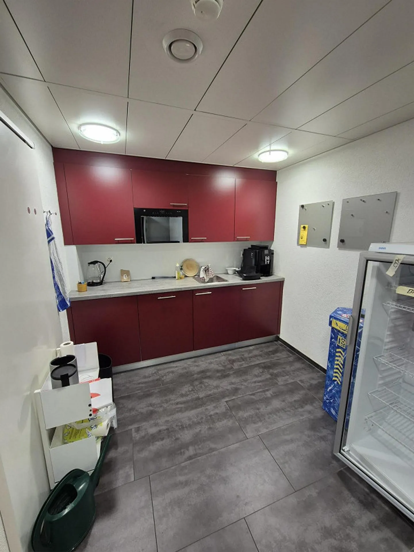 Attractive commercial spaces with a view of the fruit market - Photo 3 of 6