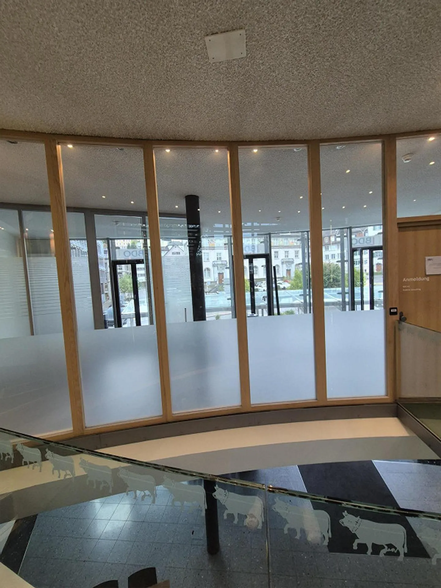 Attractive commercial spaces with a view of the fruit market - Photo 5 of 6