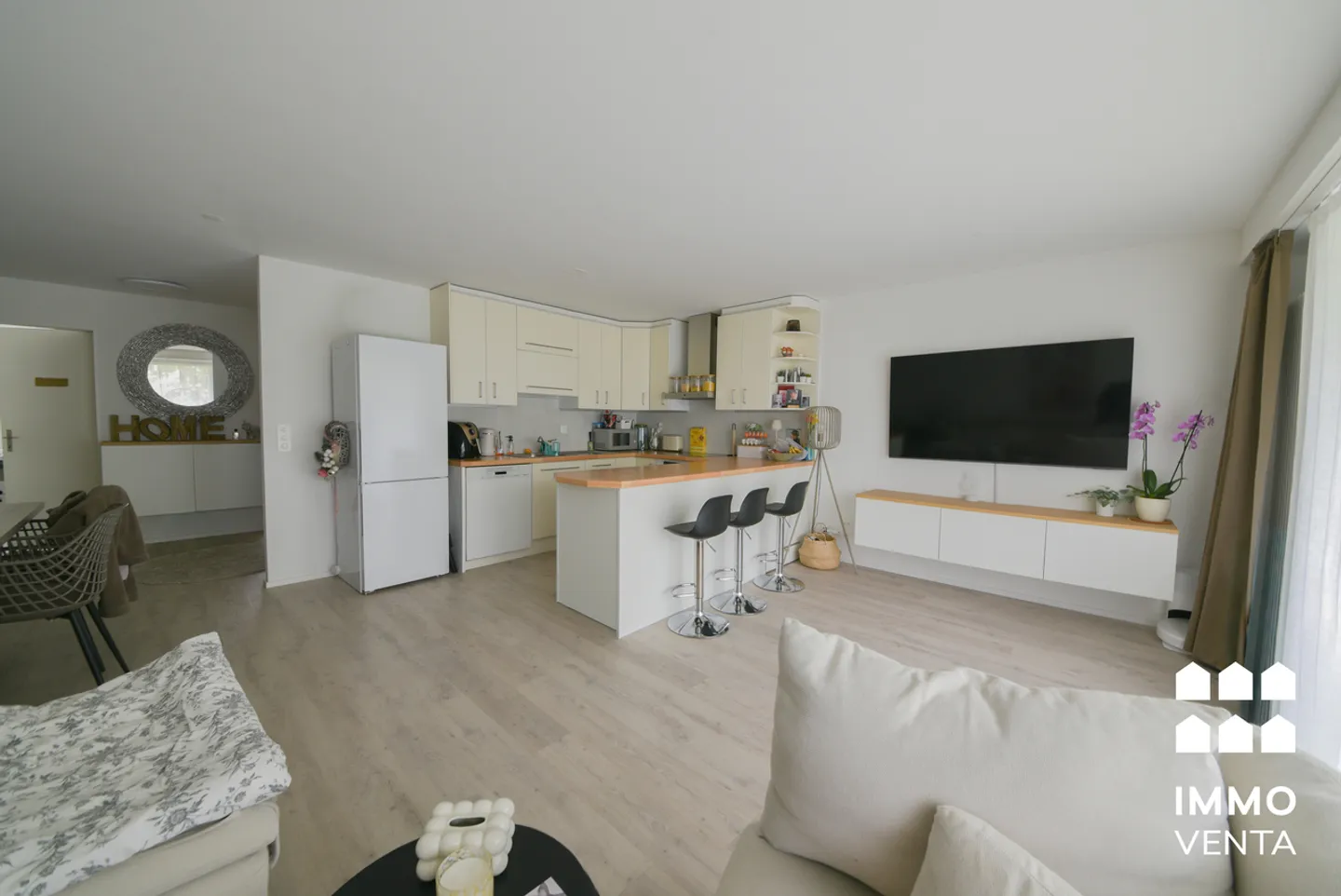 3½-room apartment with indoor pool and sauna - Photo 1 of 18