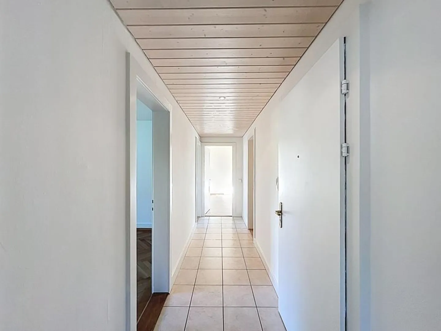 Bright, freshly renovated 3-room apartment in Küsnacht ZH - Photo 6 of 12