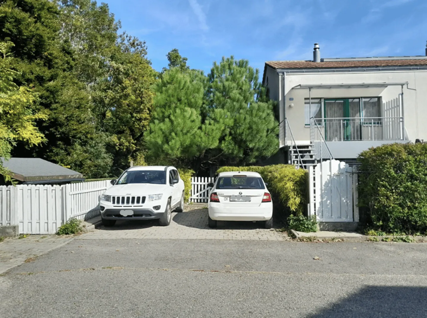 Corner Villa for Nature Lovers and Lake Neuchâtel - Photo 2 of 6