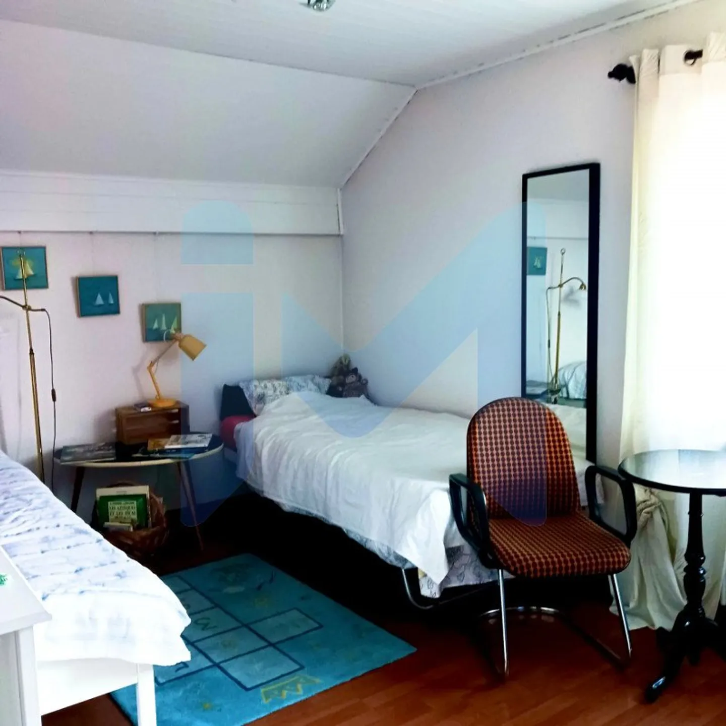 Duplex luminoso con giardino, autobus e negozi a 4 minuti - Foto 7 di 7